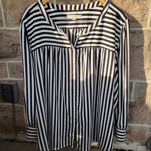 26W Loft Plus B&W Stripe Button Up Shirt